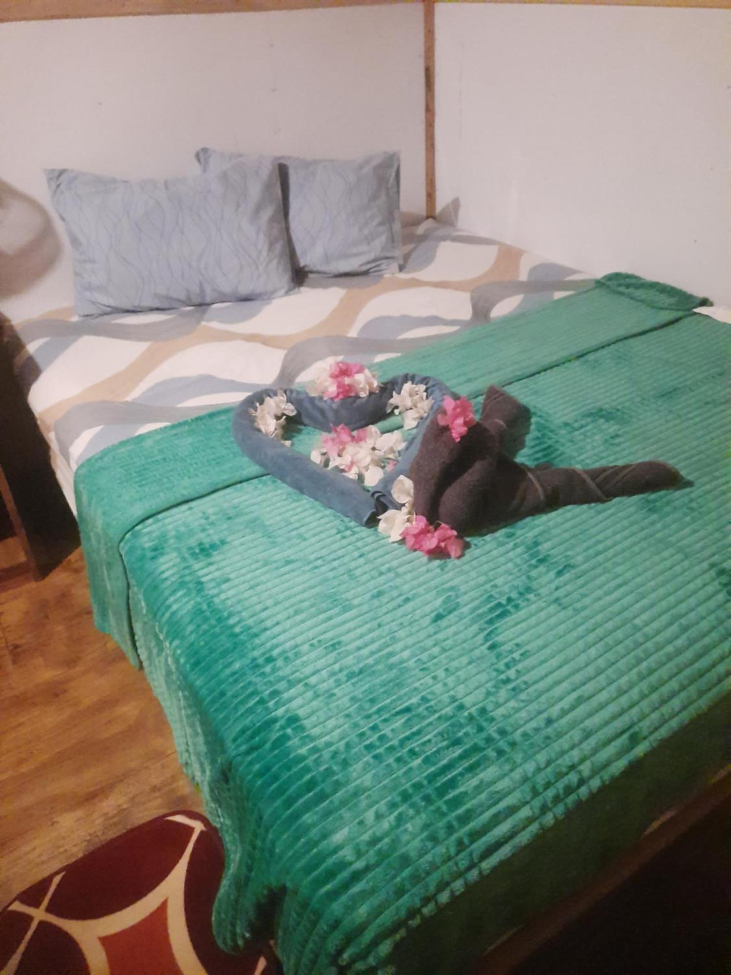 Boneputeh Homestay Taliwang Екстер'єр фото