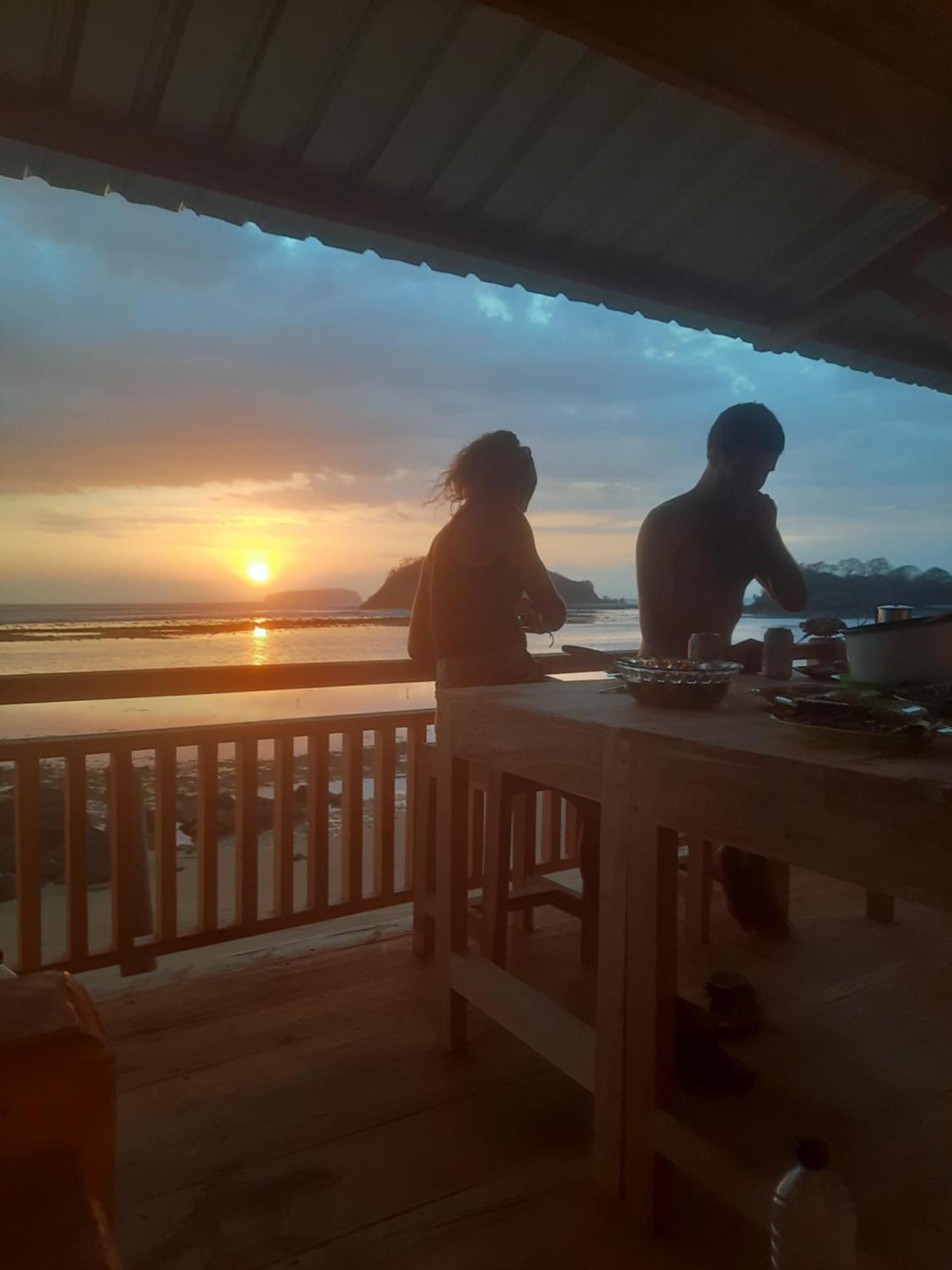 Boneputeh Homestay Taliwang Екстер'єр фото