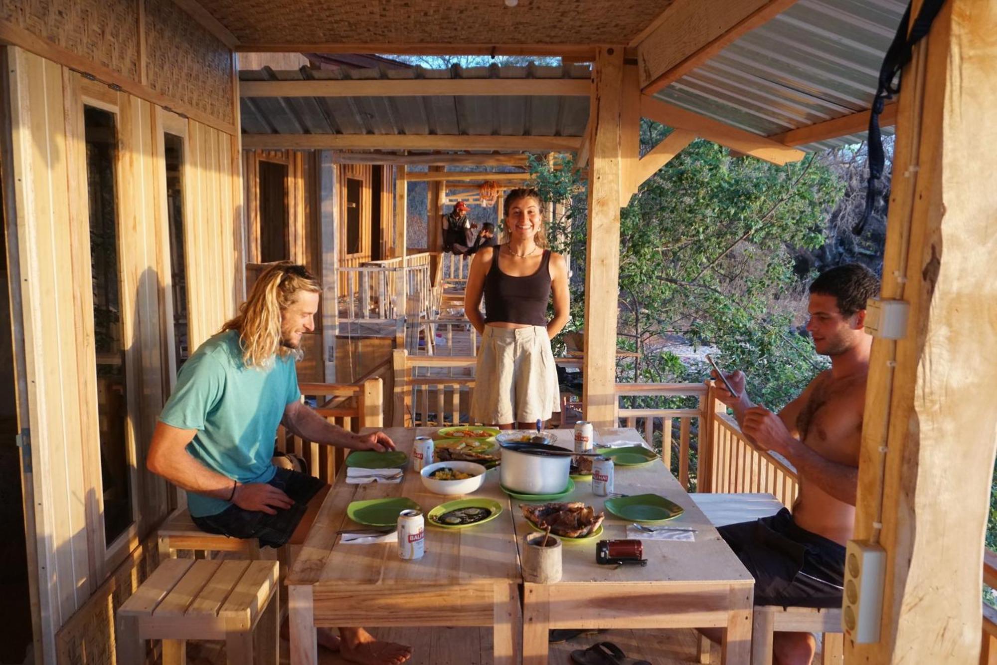 Boneputeh Homestay Taliwang Номер фото